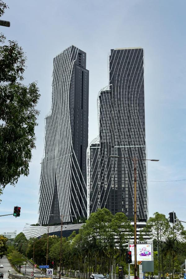 Appartamento Arte Mont Kiara By Airhost Kuala Lumpur Esterno foto
