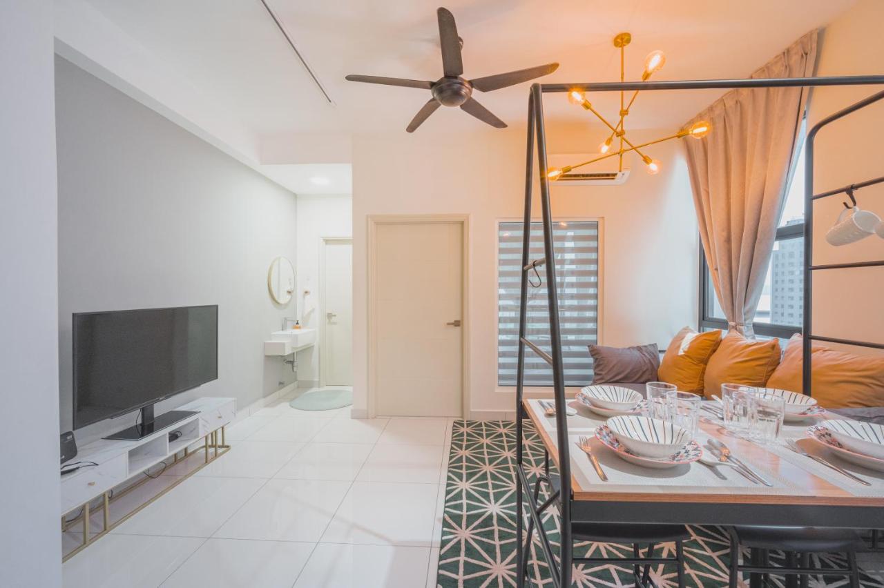 Appartamento Arte Mont Kiara By Airhost Kuala Lumpur Esterno foto