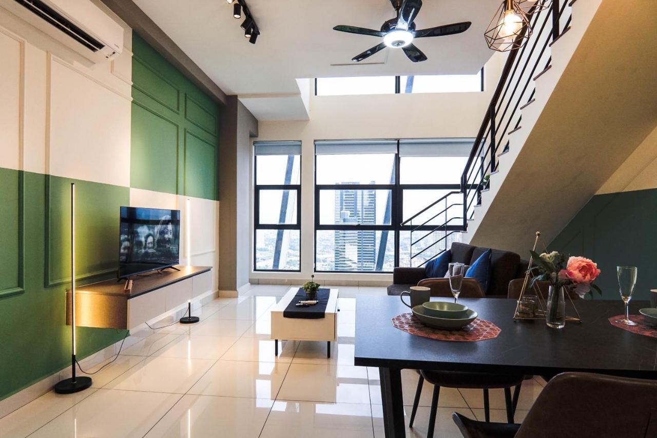 Appartamento Arte Mont Kiara By Airhost Kuala Lumpur Esterno foto