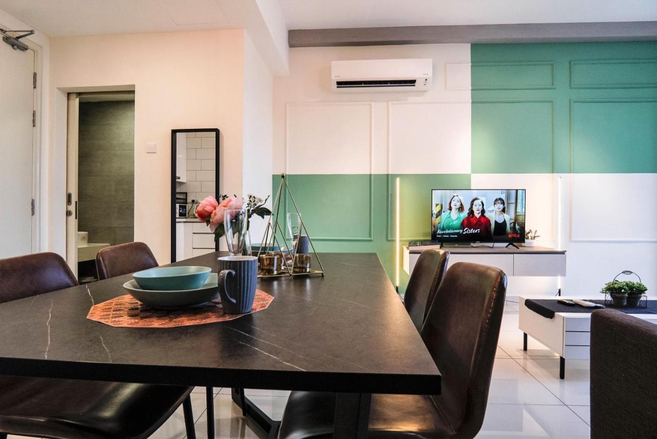 Appartamento Arte Mont Kiara By Airhost Kuala Lumpur Esterno foto