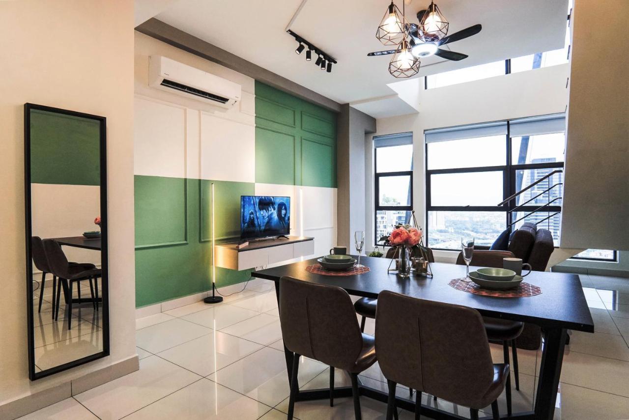 Appartamento Arte Mont Kiara By Airhost Kuala Lumpur Esterno foto